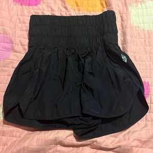 black free people the way home shorts, size xs